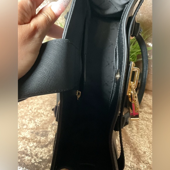 Michael Kors bag with lock and key 🔑 - Picture 8 of 10